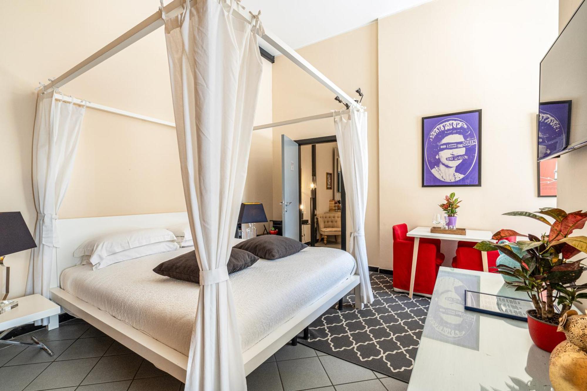 Snob Luxury Suite Cagliari Esterno foto